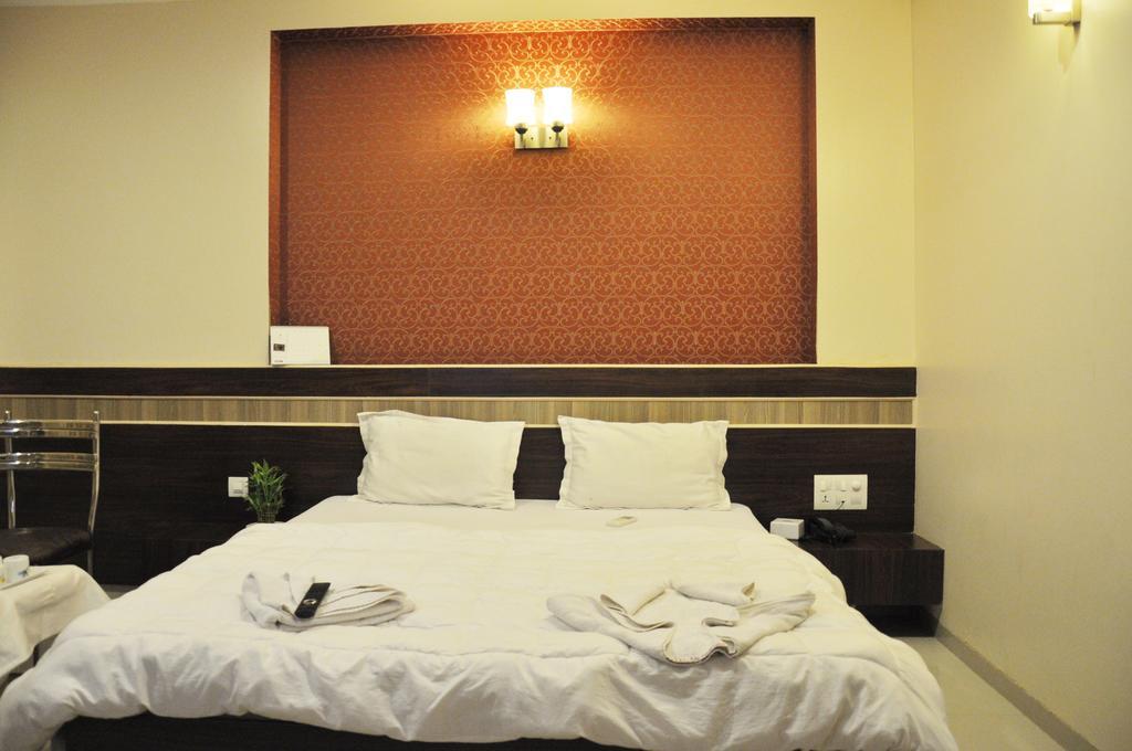 Hotel Sai Pancham Shirdi Ruang foto