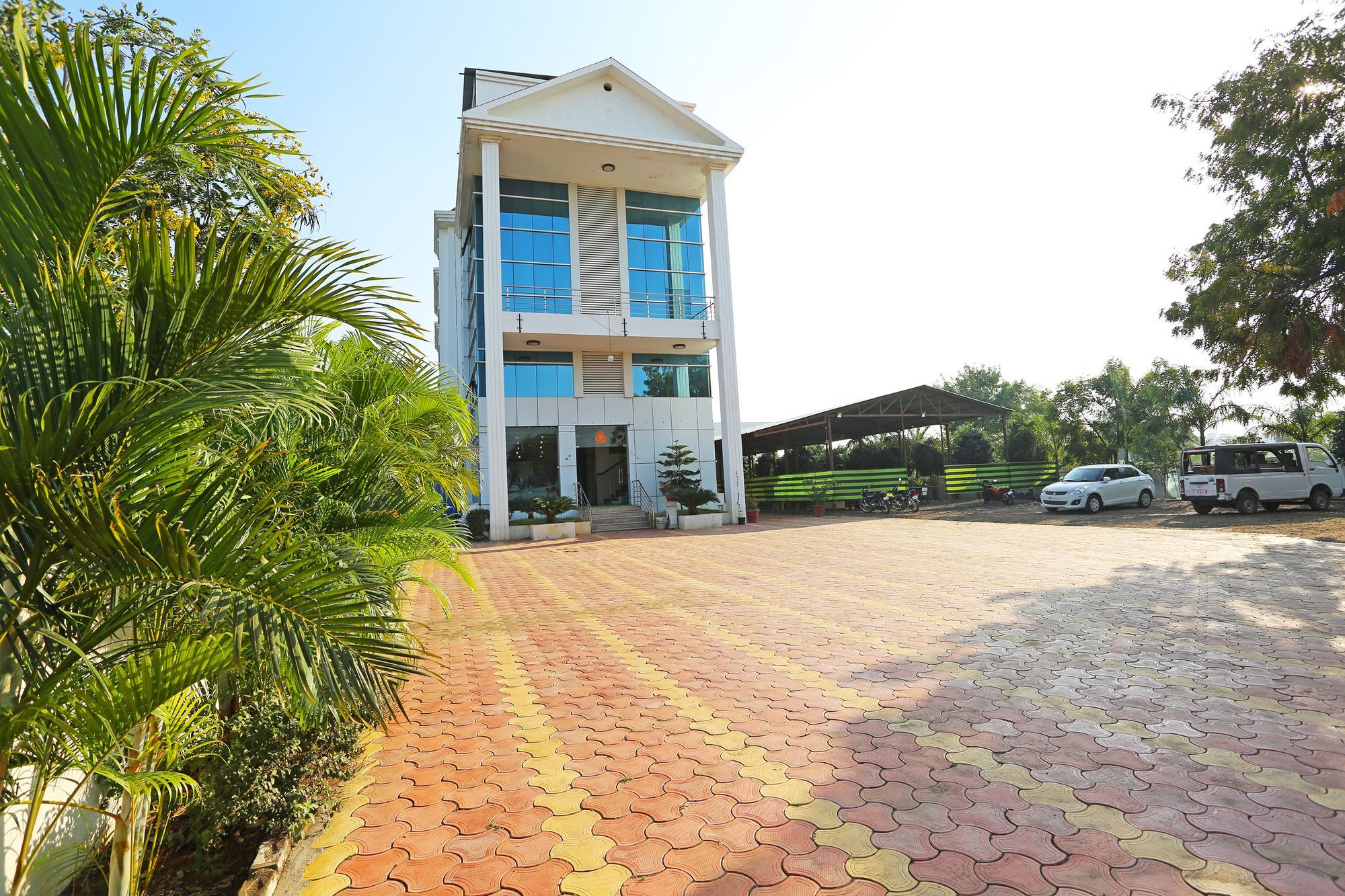 Hotel Sai Pancham Shirdi Bagian luar foto